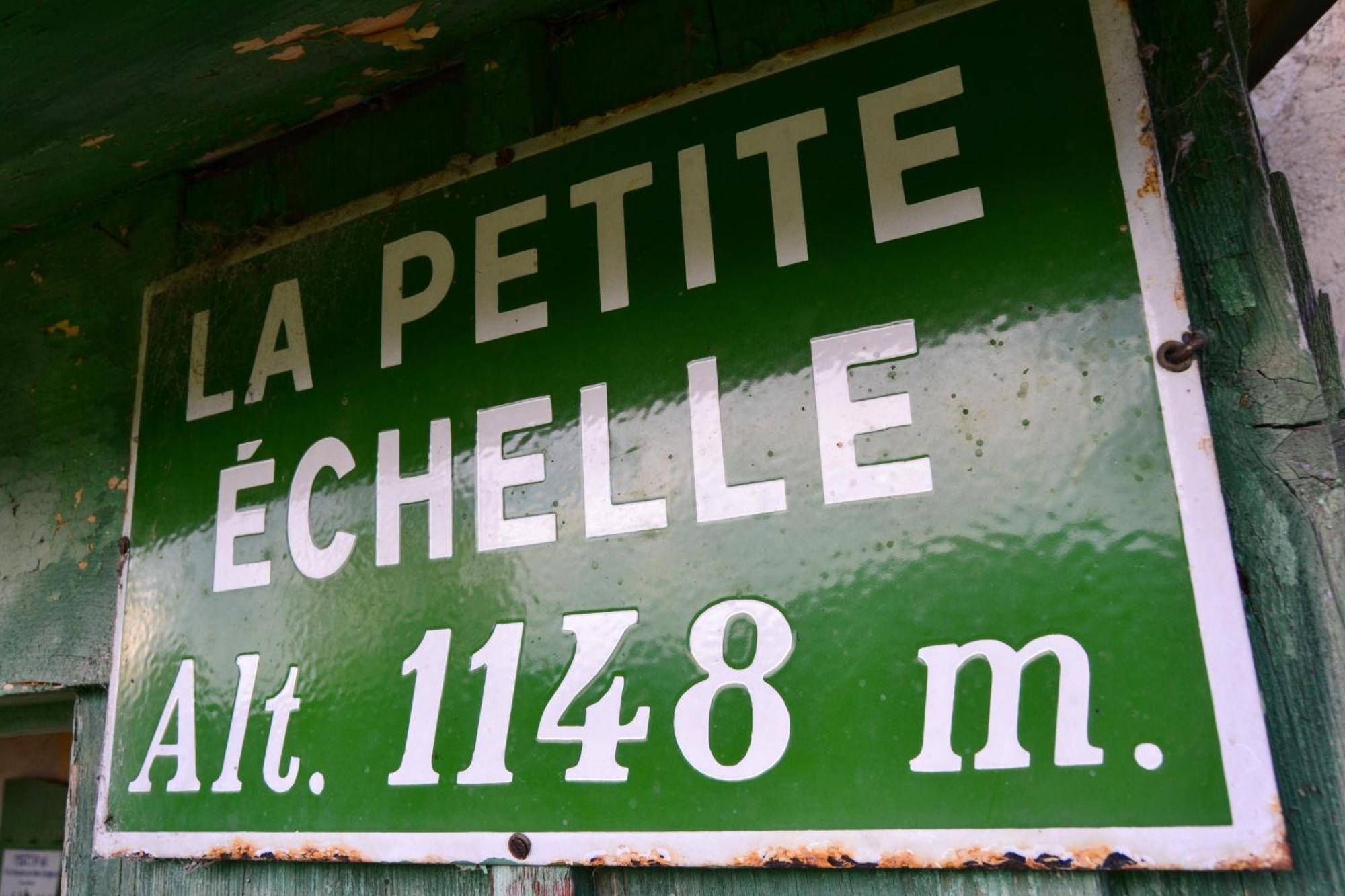 מלון Rochejean La Petite Echelle מראה חיצוני תמונה
